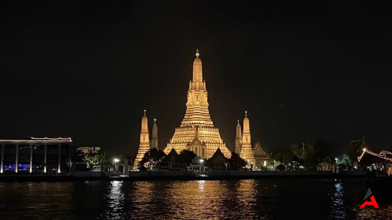 Bangkok Bir Saat Karanlıkta