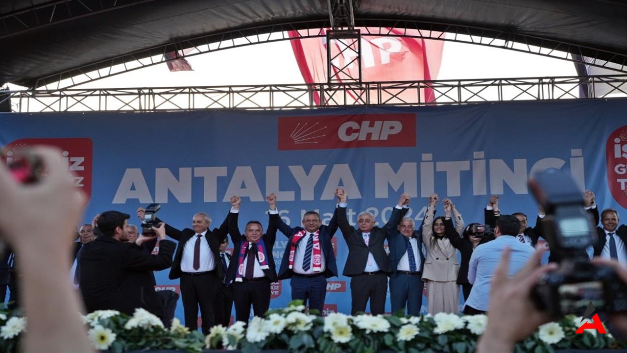 Özgür Özel'den Antalya'da Seçim Sözü Birlikte Tarih Yazacağız
