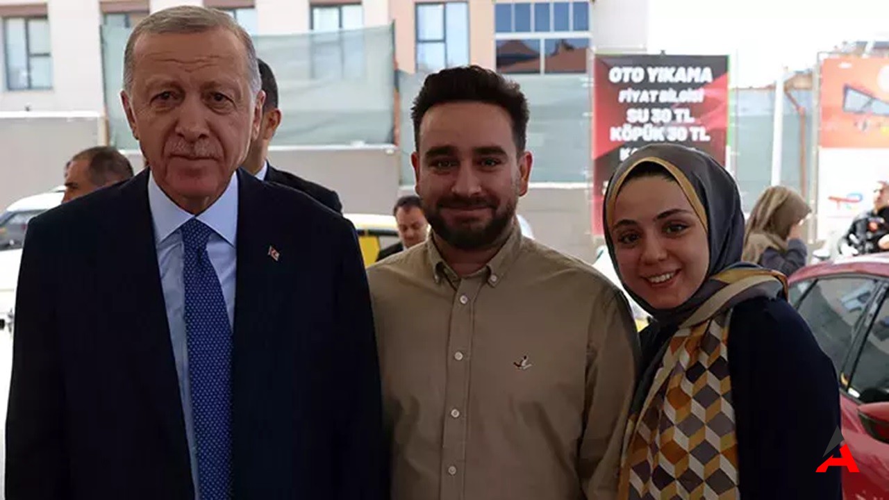 Cumhurbaşkanı Erdoğan'dan Sürpriz Ziyaret Akaryakıt İstasyonunda Vatandaşlarla Buluştuu