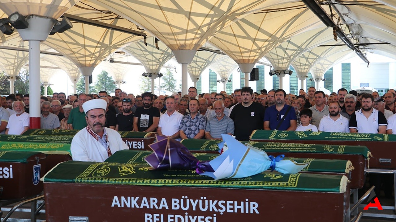 Usta Oyuncu Şener Kökkaya, Ankara'da Son Yolculuğuna Uğurlandı1