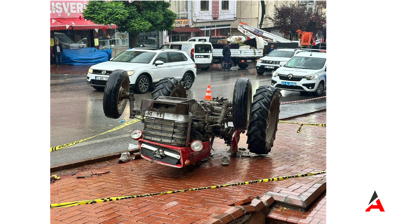 Traktör Devrildi, Sürücü Hayatını Kaybetti, Kaza Anı Kamerada!