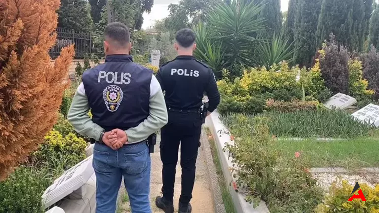 Cem Garipoğlu'nun Mezarında Sıkı Güvenlik Polis Ekipleri Göz Açtırmıyor1