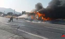 Muğla Milas'ta Minibüsler Çarpıştı: Yangın Çıktı, 10 Yaralı