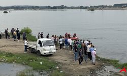 Edirne'de Meriç Nehri'nde Kaybolan 2 Gencin Cesedine Ulaşıldı