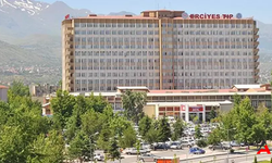 Kayseri Erciyes Üniversitesi'nde Doktorla Tartışan Emniyet Müdürüne Soruşturma