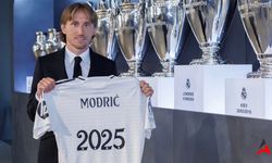 Luka Modric, Real Madrid ile 1 Yıl Daha Anlaştı