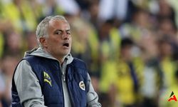 Mourinho'dan Duygusal Çıkış: 'Ben Teknik Direktörüm, Dans Jürisi Değil!