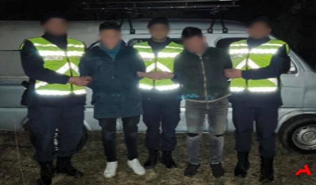 Bursa'da Otoyol Bariyer Hırsızları Jandarma Tarafından Kıskıvrak Yakalandı!