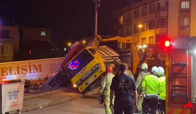 Başakşehir'de Feci Kaza: Devrilen Kamyonetin Altında Kalan 3 Çocuk Yaralandı!