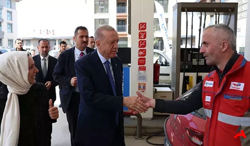 Cumhurbaşkanı Erdoğan'dan Sürpriz Ziyaret: Akaryakıt İstasyonunda Vatandaşlarla Buluştu