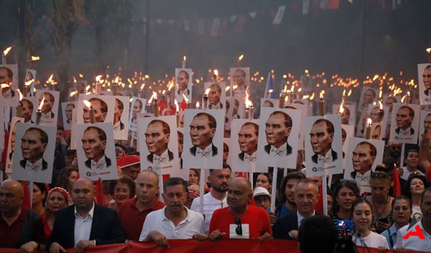 Antalya'da 19 Mayıs Coşkusu: 20 Bin Kişilik Fener Alayı ve Milli Mücadele Ruhu