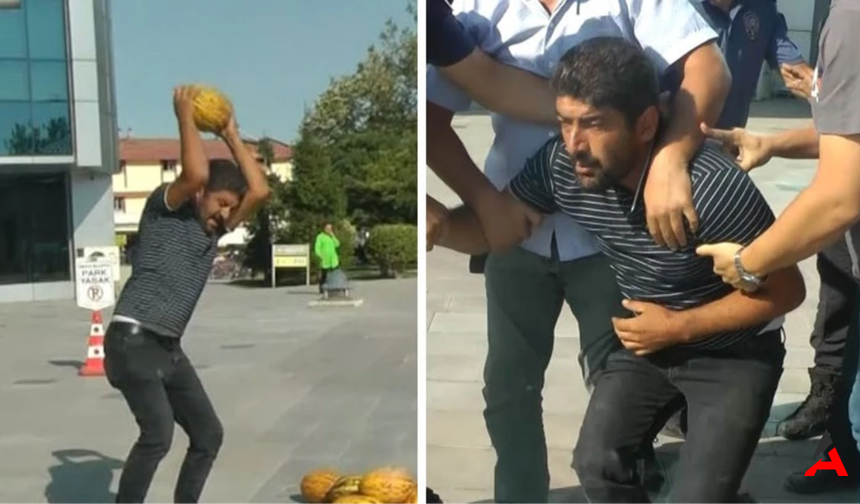 Konya'da Çiftçi İsyanı: Belediye Kavun Satışına Engel Oldu, Çiftçi Ürünlerini Yere Vurdu!