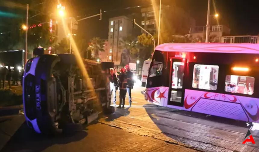 Ambulans ile Tramvay Çarpıştı: Samsun'da Feci Kaza, 3'ü Sağlık Çalışanı 4 Yaralı!